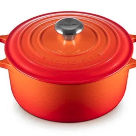 NIB Le Creuset 4.5 qt Signature Round Dutch Oven Flame orange - Picture 7 of 7